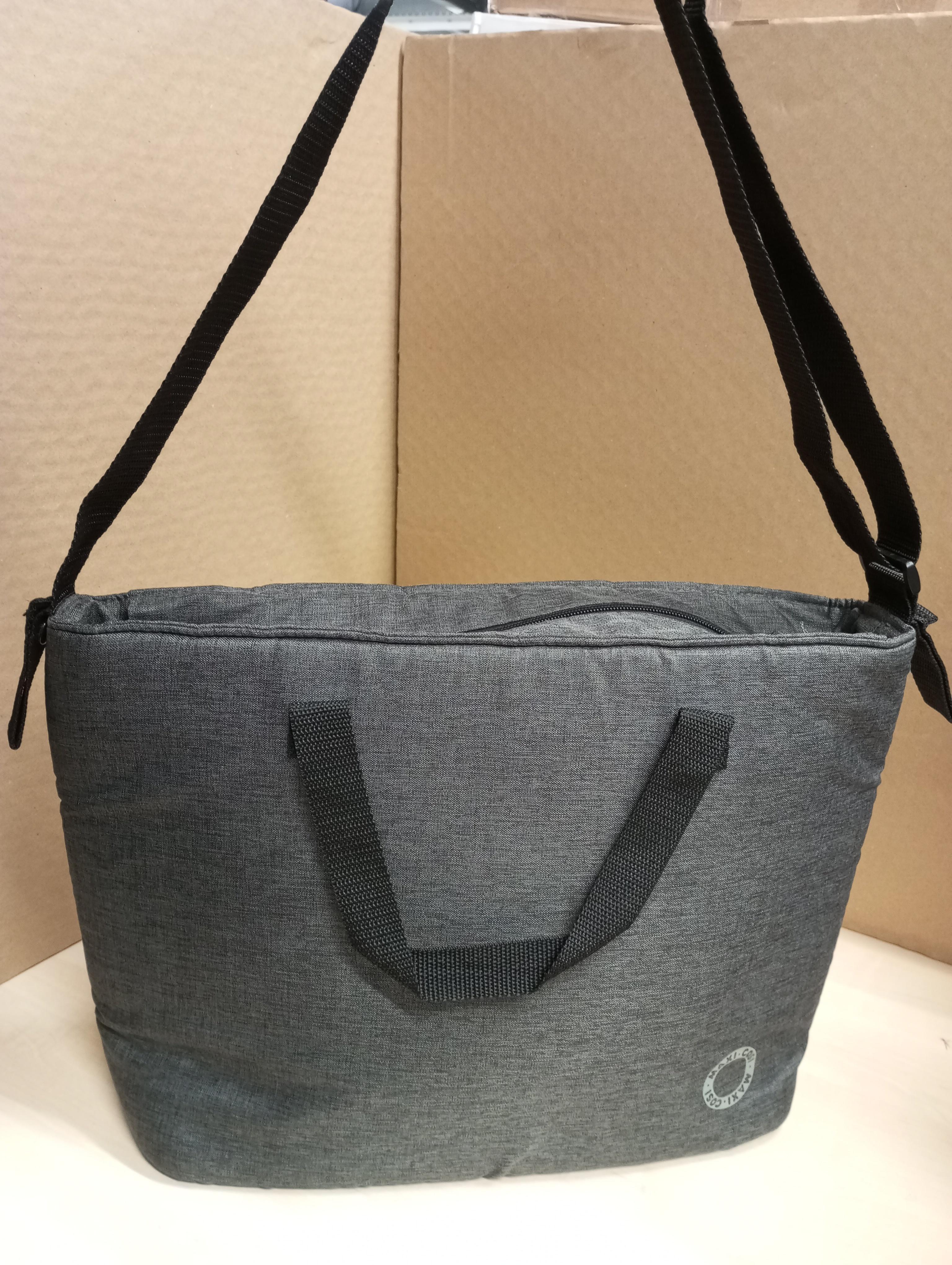 Voir photo 2 de Sac à langer poussette Maxi-Cosi Zelia Sac à langer poussette Maxi-Cosi Zelia Comme neuf - Vue 2 -